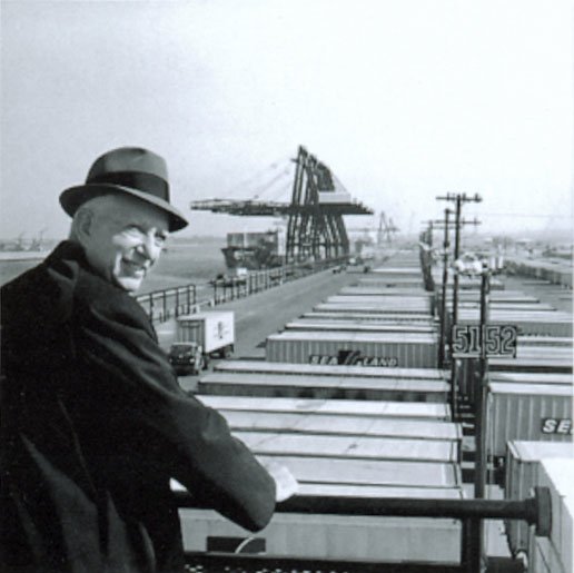 Малькольм Маклін у порту Ньюарк, 1957